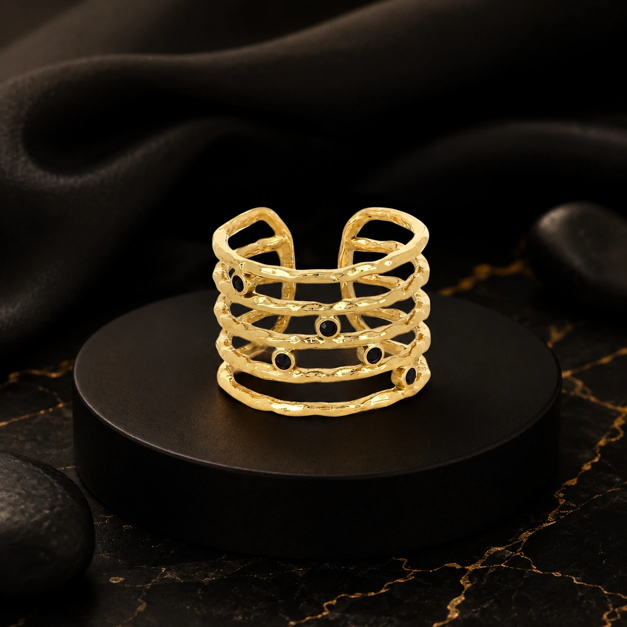 Bague à 5 rangs ornée de zircons